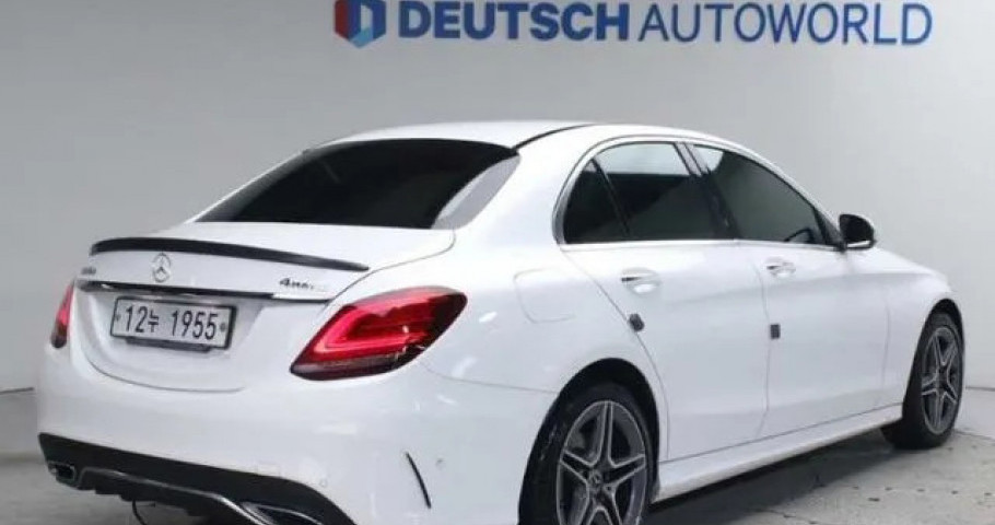 Mercedes-Benz C-Class 