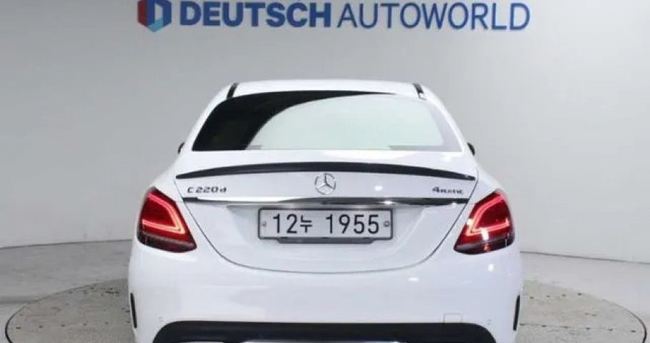 Mercedes-Benz C-Class 