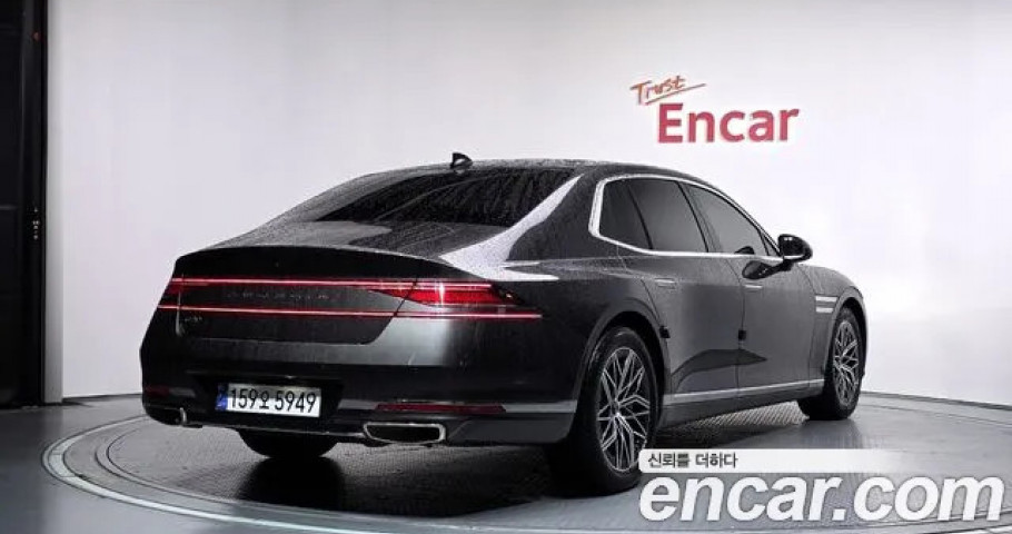Genesis G90 