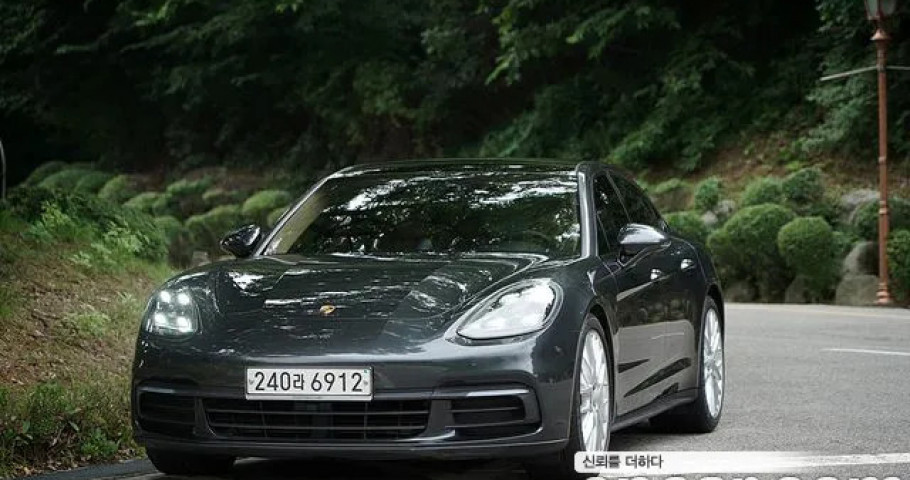 Porsche Panamera 