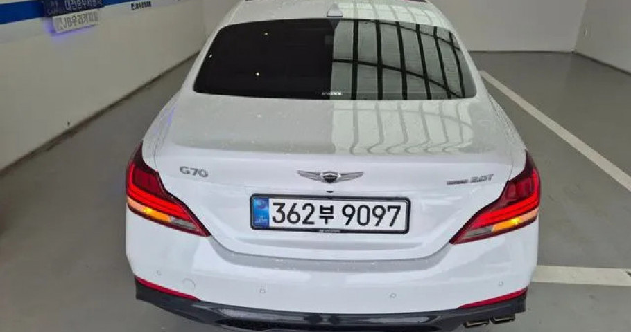 Genesis G70 