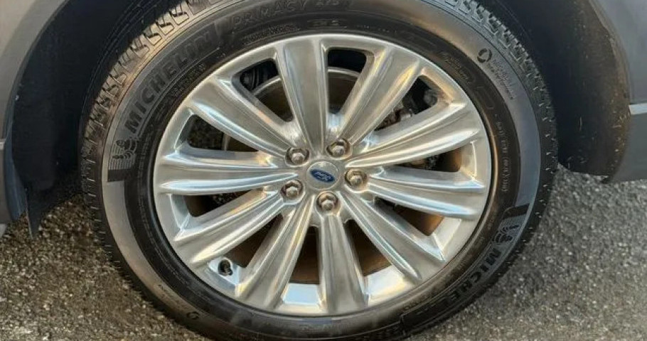Ford Explorer 