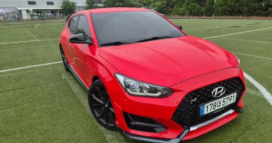 Hyundai Veloster 