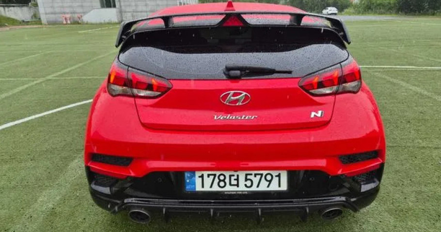 Hyundai Veloster 