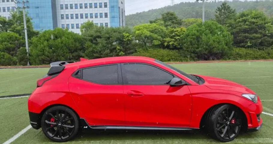 Hyundai Veloster 