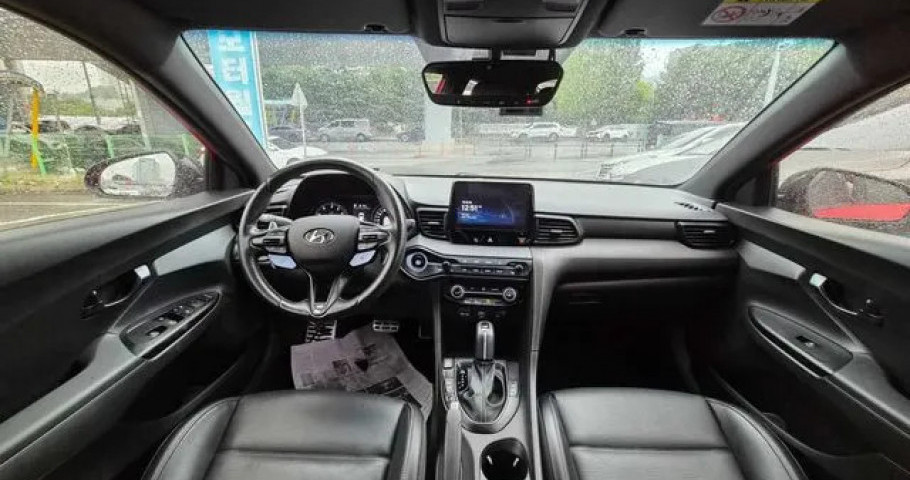 Hyundai Veloster 