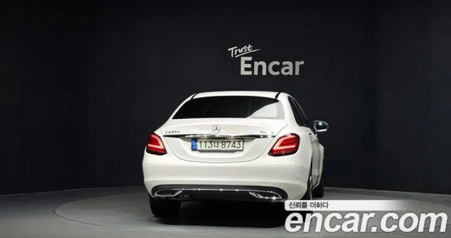 Mercedes-Benz C-Class 