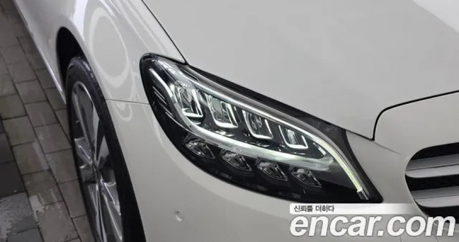 Mercedes-Benz C-Class 