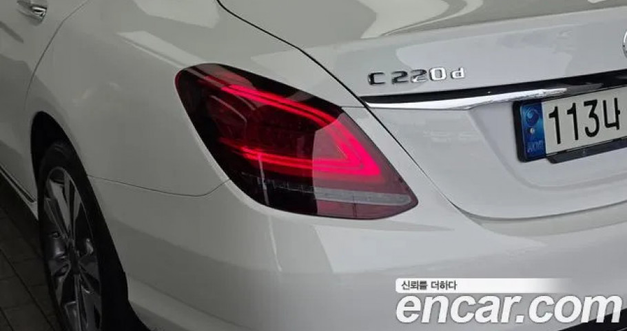 Mercedes-Benz C-Class 