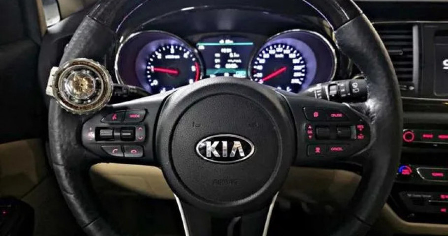 Kia Carnival 