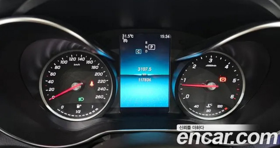 Mercedes-Benz C-Class 