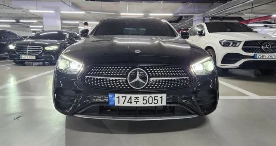 Mercedes-Benz E-Class 
