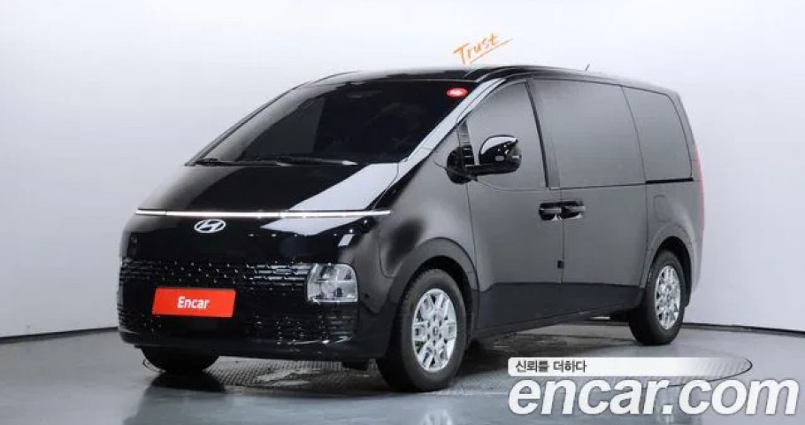 Hyundai Staria 