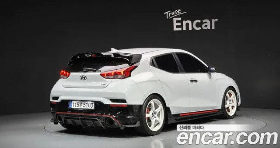Hyundai Veloster 
