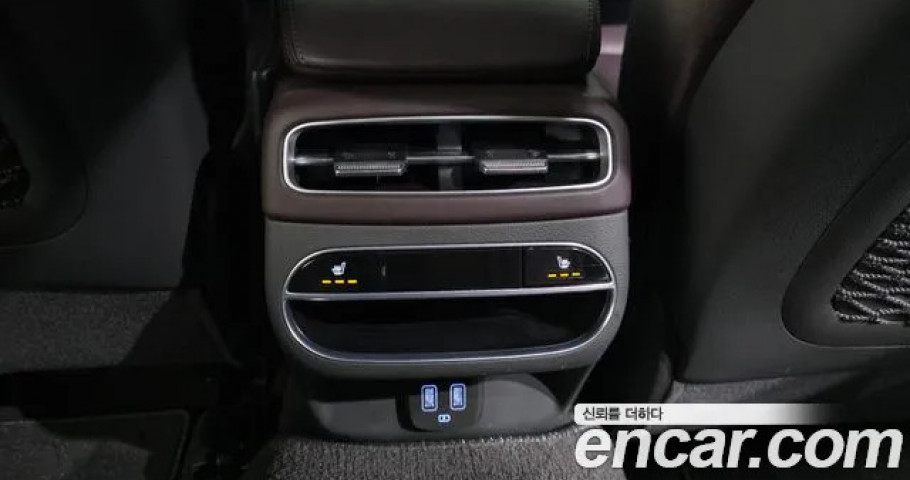 Genesis Gv70 
