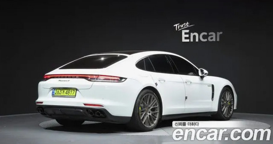 Porsche Panamera 