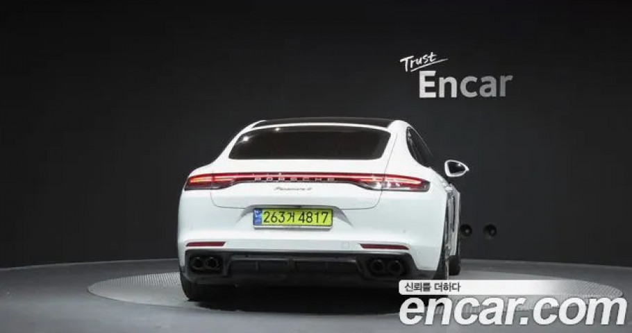 Porsche Panamera 