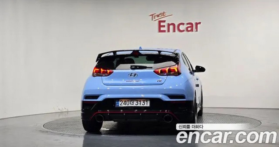 Hyundai Veloster 