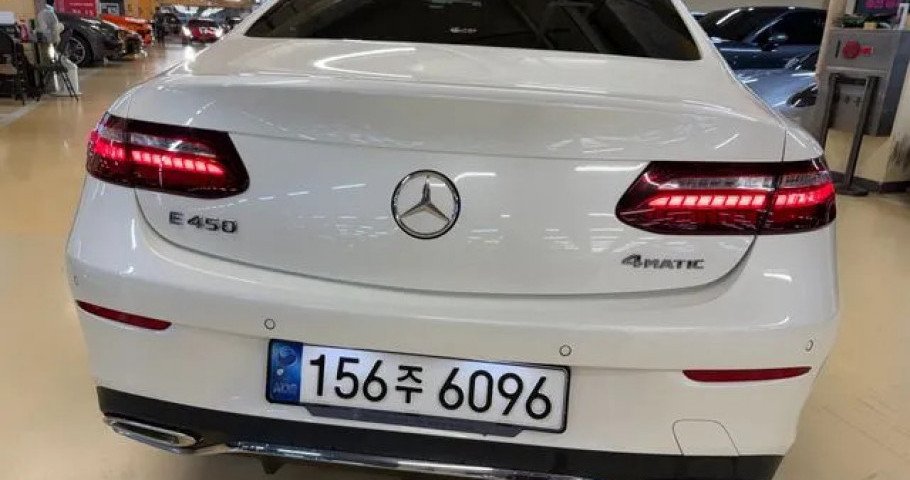 Mercedes-Benz E-Class 