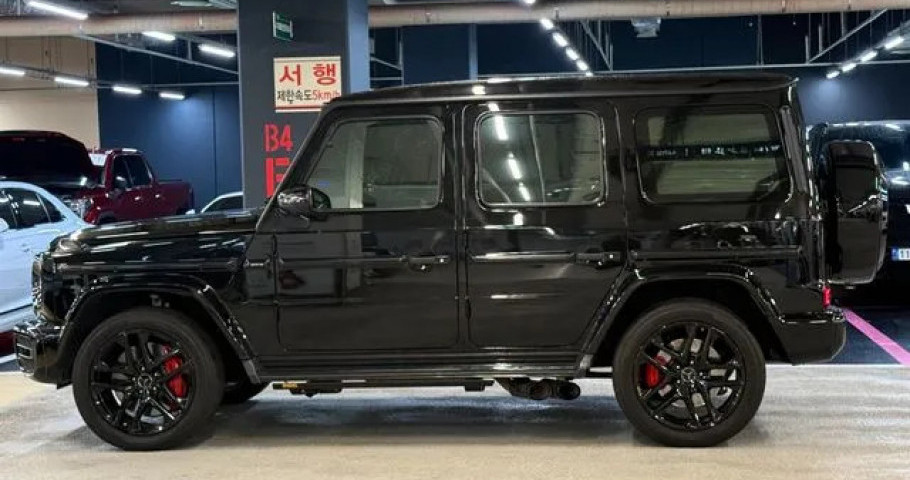 Mercedes-Benz G-Class 