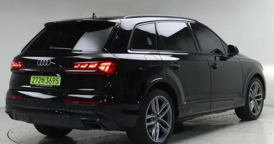 Audi Q7 