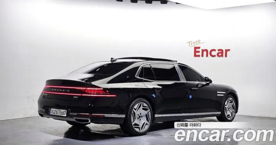 Genesis G90 
