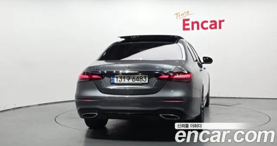 Mercedes-Benz E-Class 