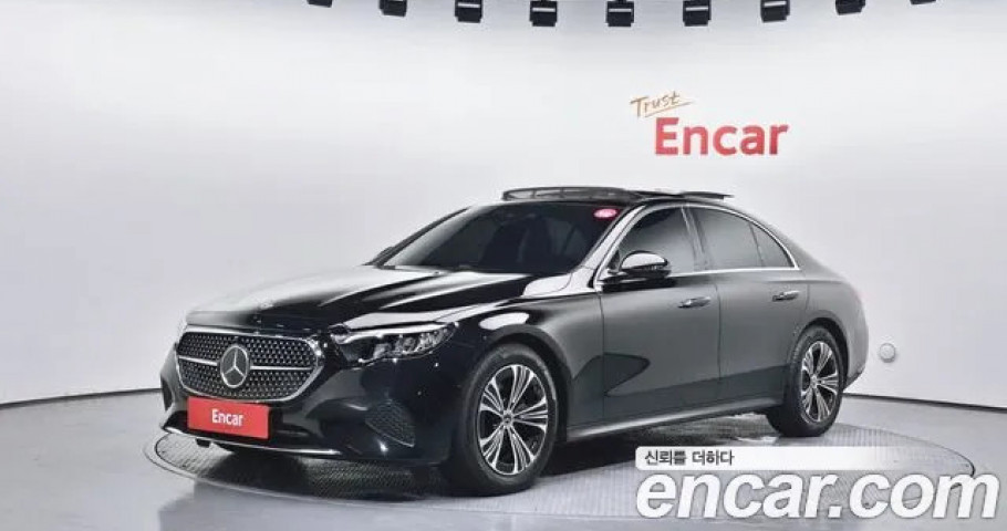 Mercedes-Benz E-Class 