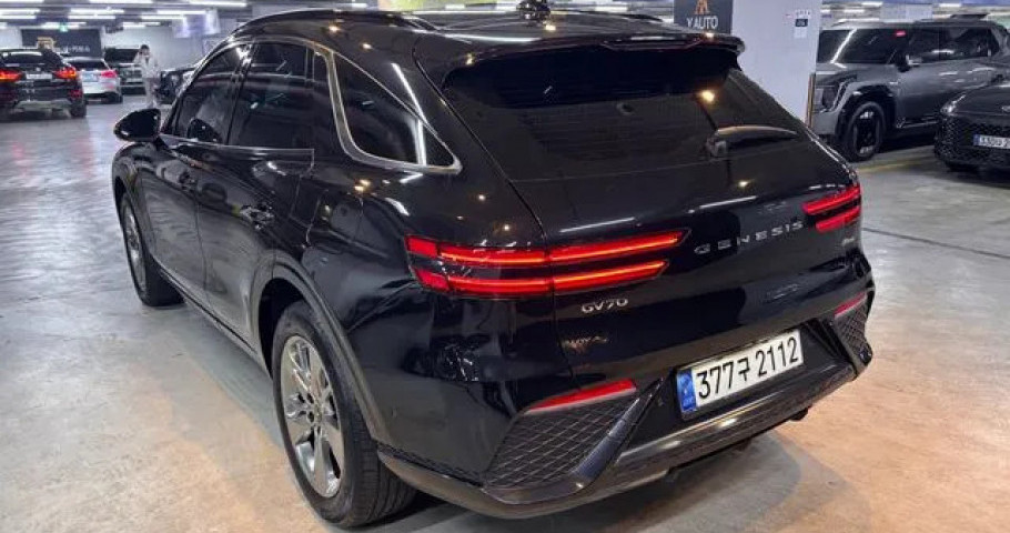 Genesis Gv70 