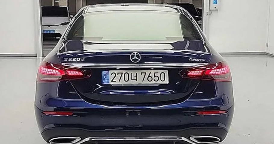 Mercedes-Benz E-Class 