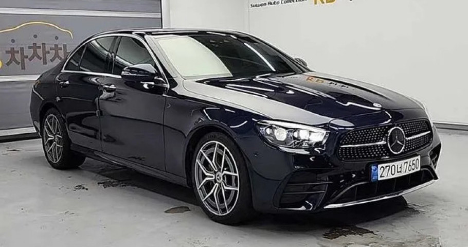 Mercedes-Benz E-Class 