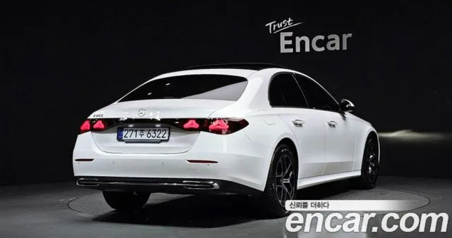Mercedes-Benz E-Class 