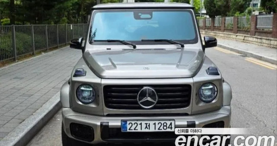 Mercedes-Benz G-Class 