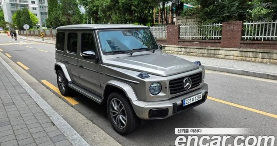 Mercedes-Benz G-Class 