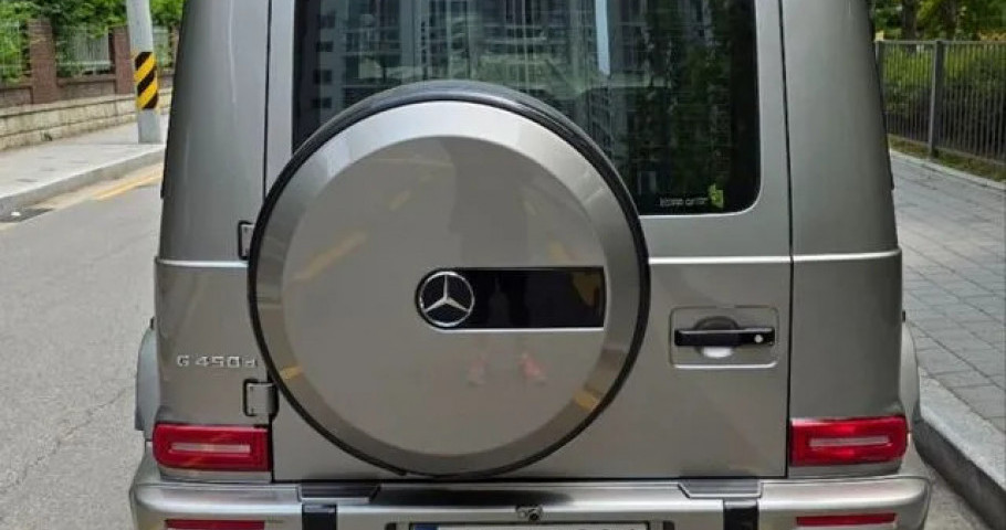 Mercedes-Benz G-Class 