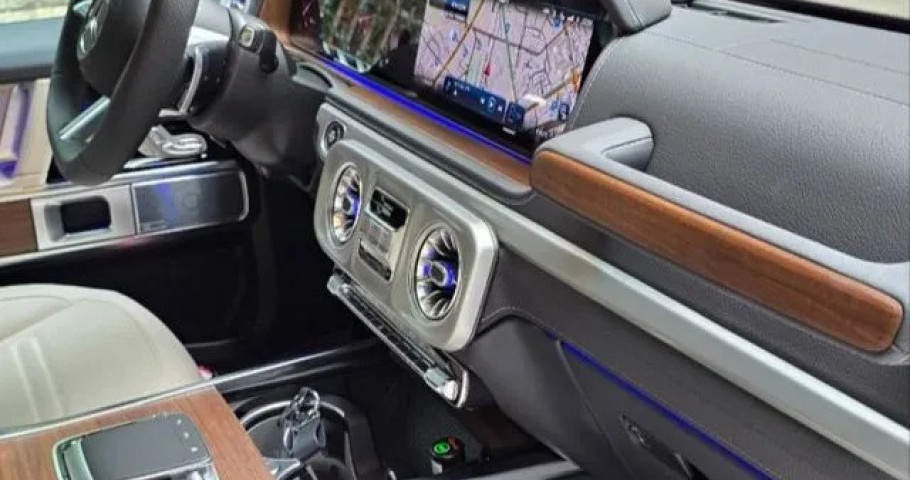 Mercedes-Benz G-Class 