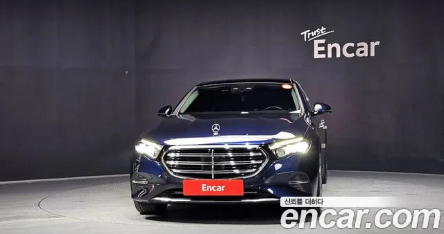 Mercedes-Benz E-Class 