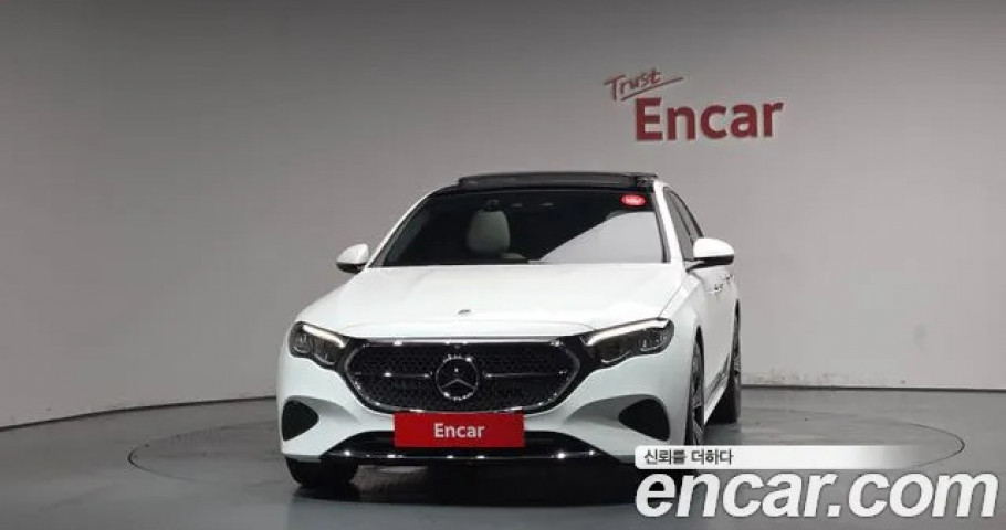 Mercedes-Benz E-Class 