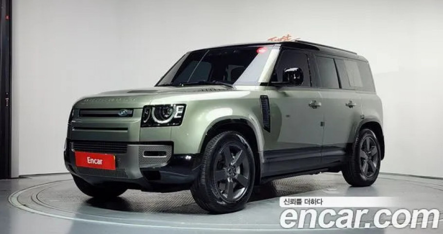 Land Rover Defender 