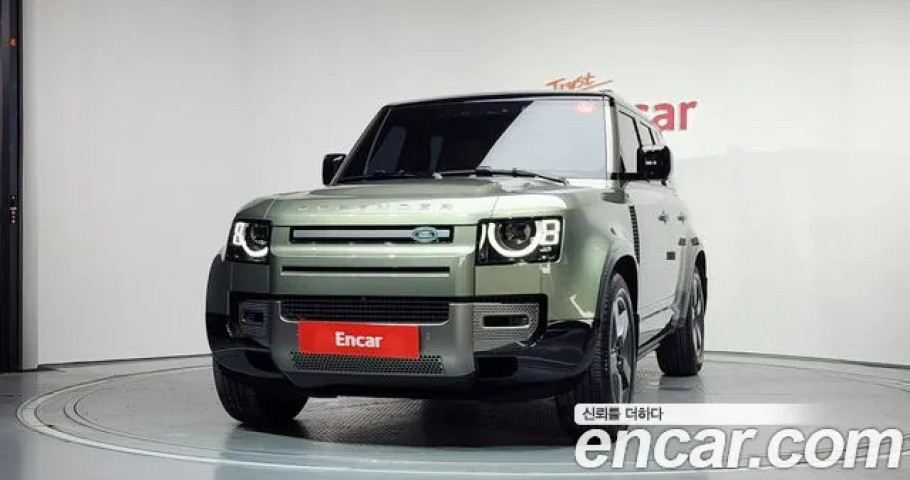 Land Rover Defender 
