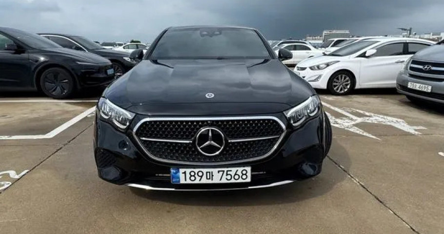 Mercedes-Benz E-Class 