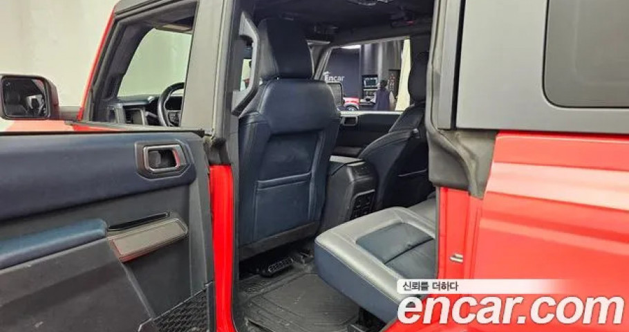 Ford Bronco 
