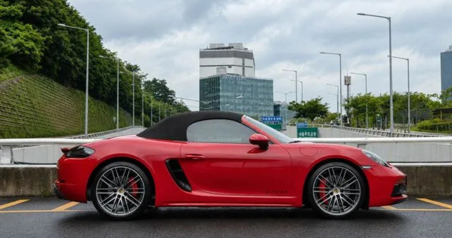 Porsche 718 