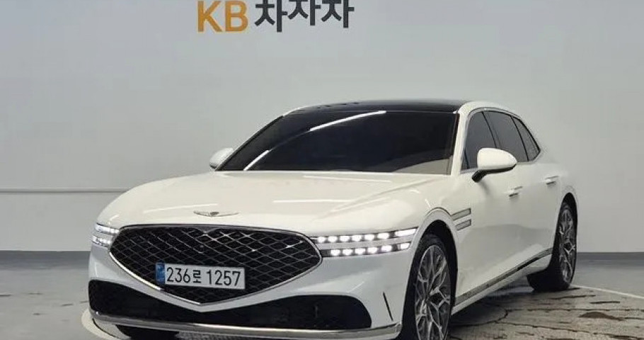 Genesis G90 