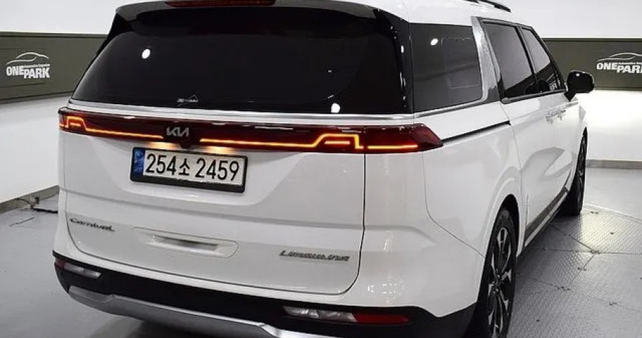 Kia Carnival 