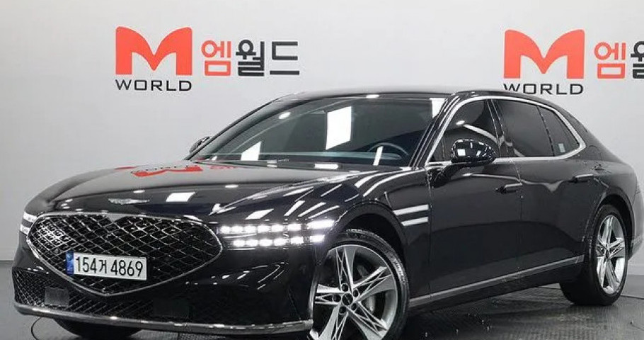 Genesis G90 
