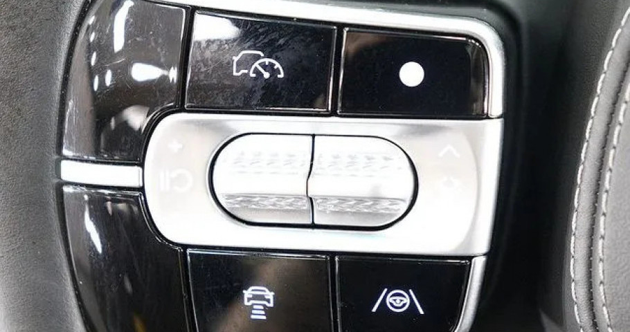 Genesis G90 