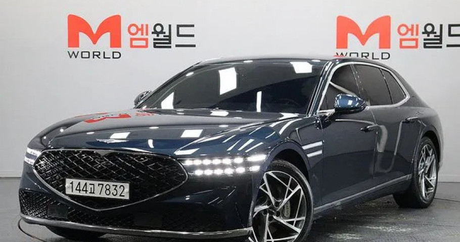 Genesis G90 