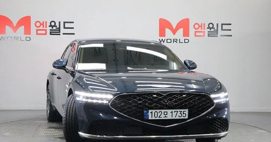 Genesis G90 
