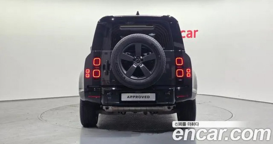 Land Rover Defender 